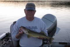 Ken 24in Walleye