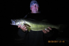 Mike Lammers 27.5 Walleye Released August 30th